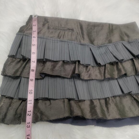 Bebe Punk Twee Metallic Gray Tiered Pleated Mini Skirt With Side 6 - Picture 6 of 9
